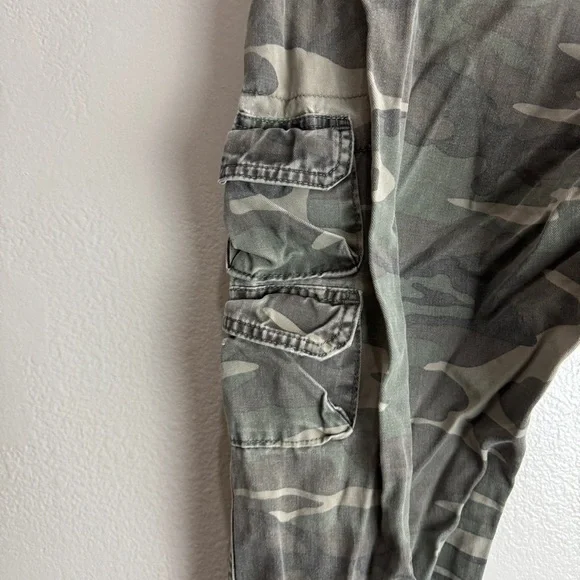 Wrangler Cargo Camo Pants Size 38x32 - Picture 7 of 12